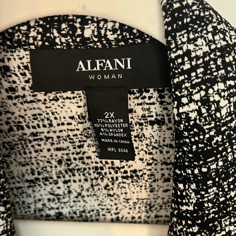 Alfani Black & White Open Front lightweight blazer woman’s plus size 2x - Picture 3 of 4